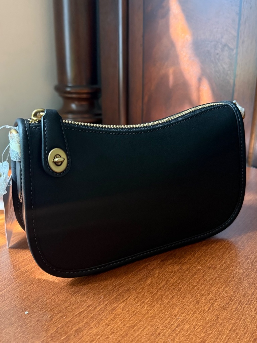 Authentic Coach Swinger Bag 20